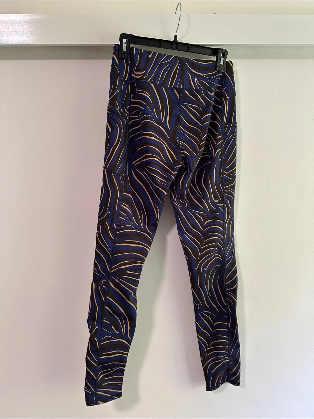 J.McLaughlin Wave-Print Zip Jacket  & Leggings Set